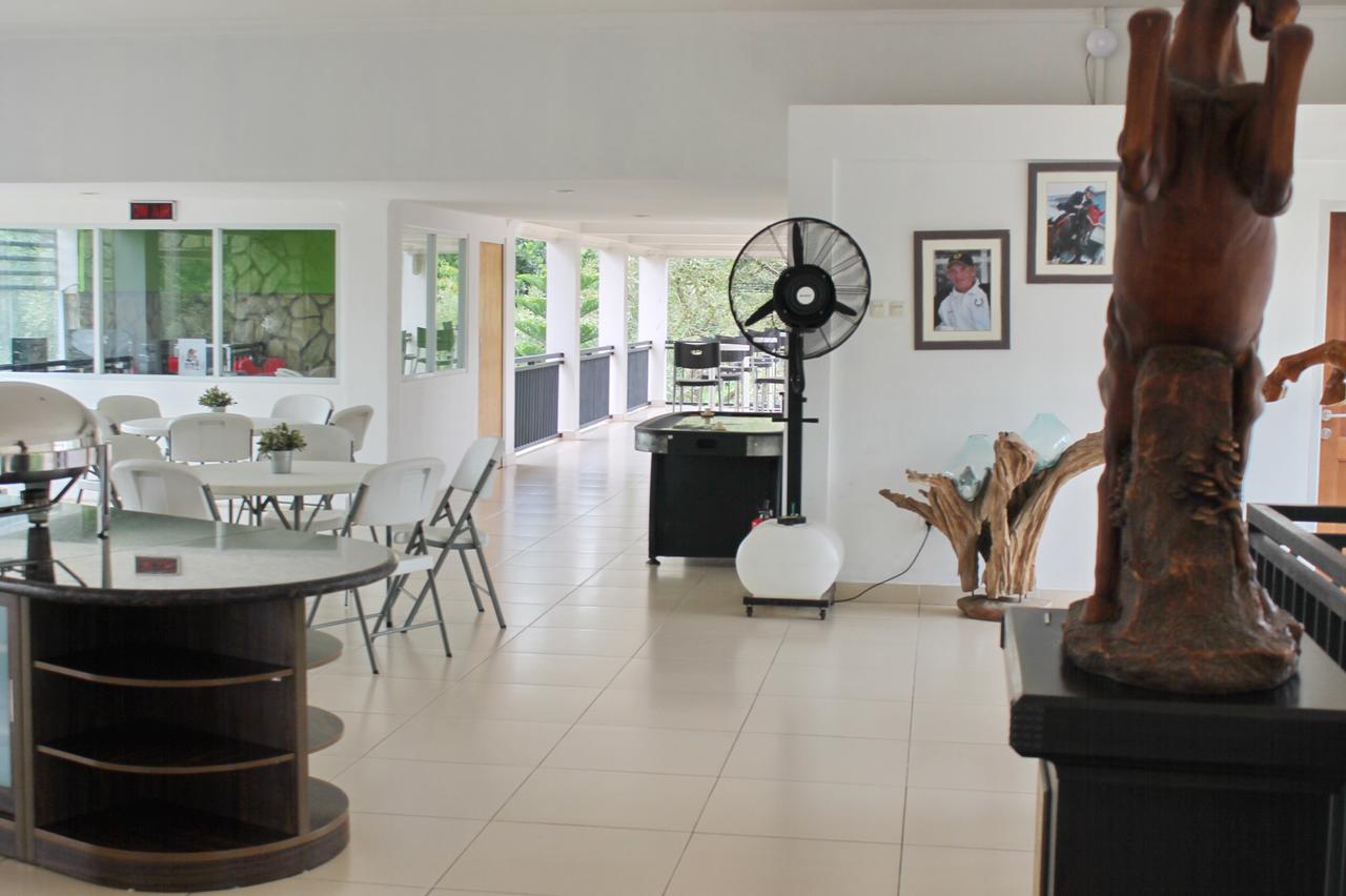 One Global Adria - Equine Estate & 3* Tangerang