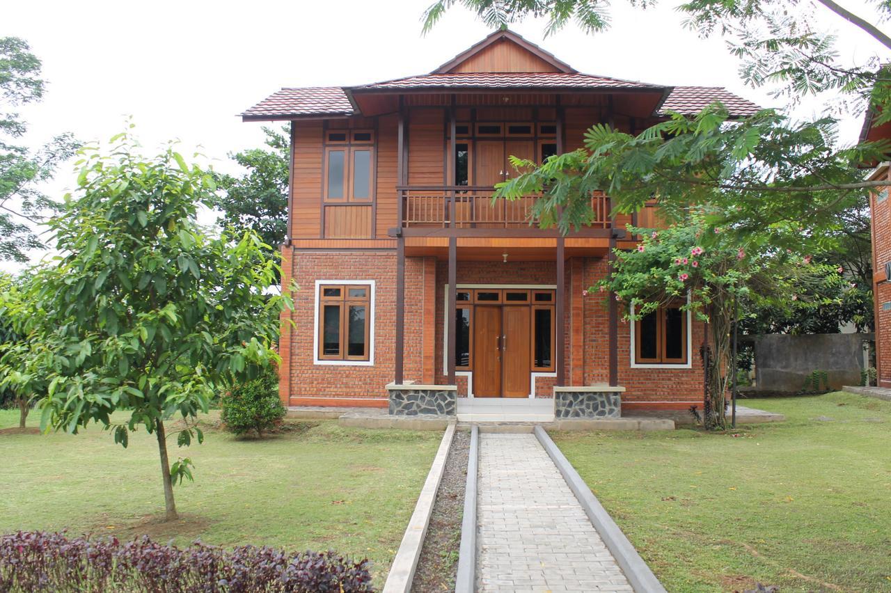 One Global Adria - Equine Estate & Tangerang